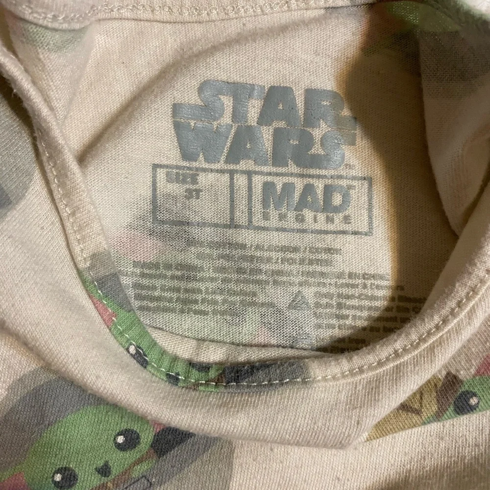 Adorable Kids' Clothing Set with Baby Yoda and Rainbow Designs